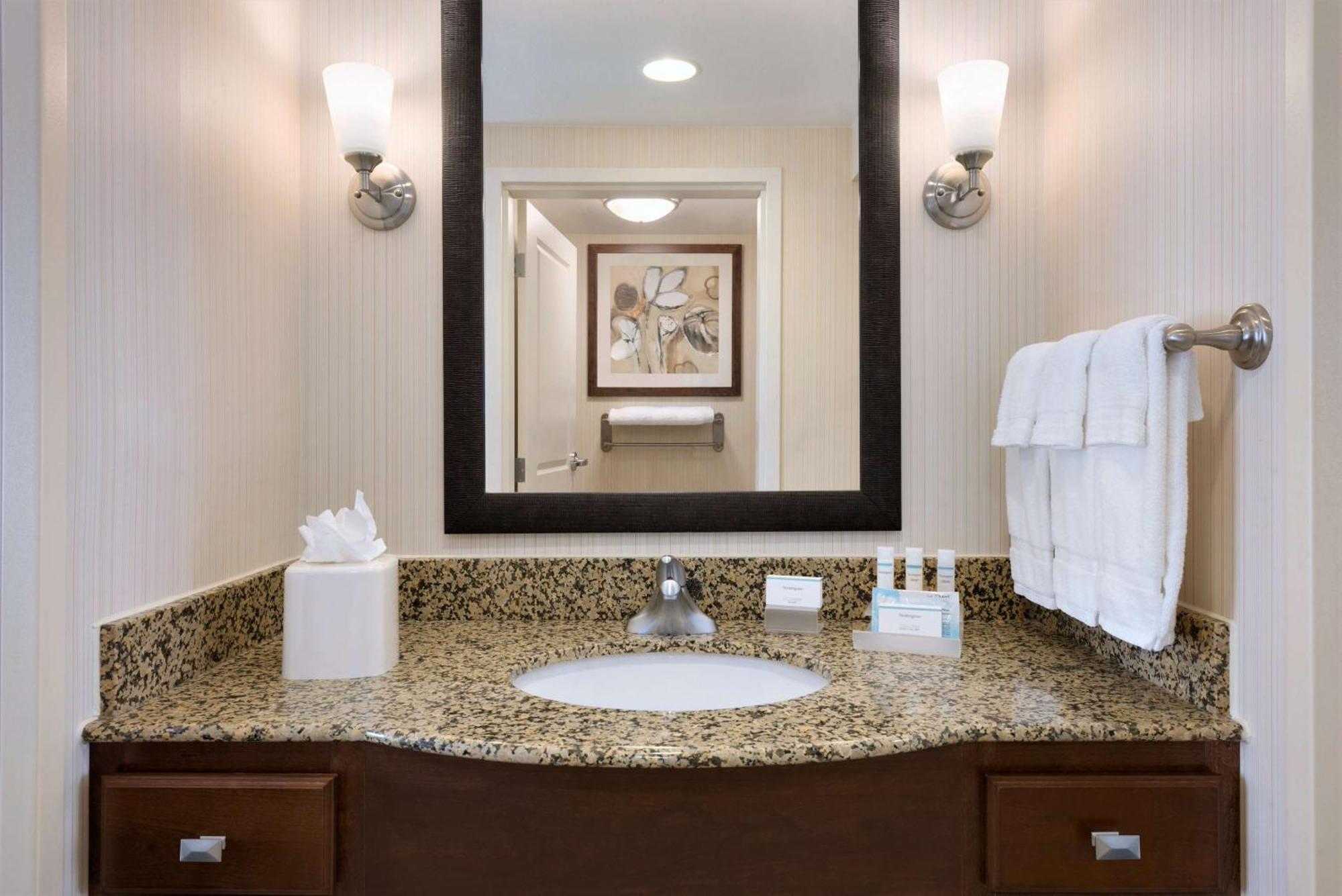 Homewood Suites By Hilton Madison West Exteriör bild